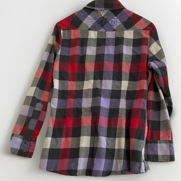 Iron Fist Vintage Embroidered Purple Plaid Women’s Button Down Shirt Y2K Size M - Picture 2 of 9